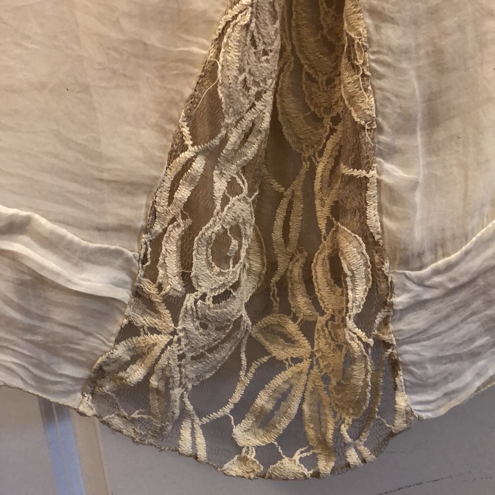 Pure silk poet blouse with lace insert and abalone buttons - Picture 6 of 15